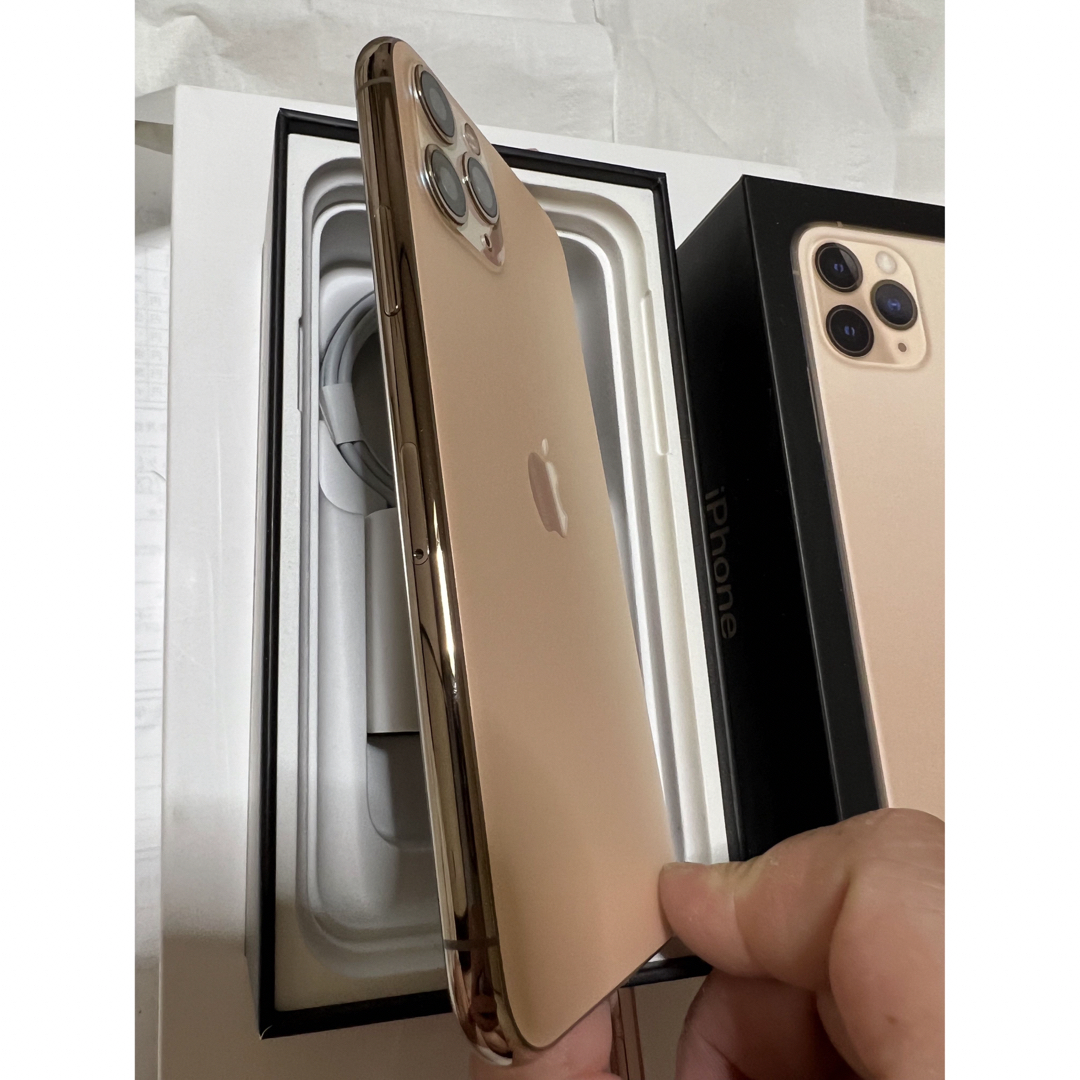 箱付属品有　iPhone11 Pro ゴールド 64 GB au