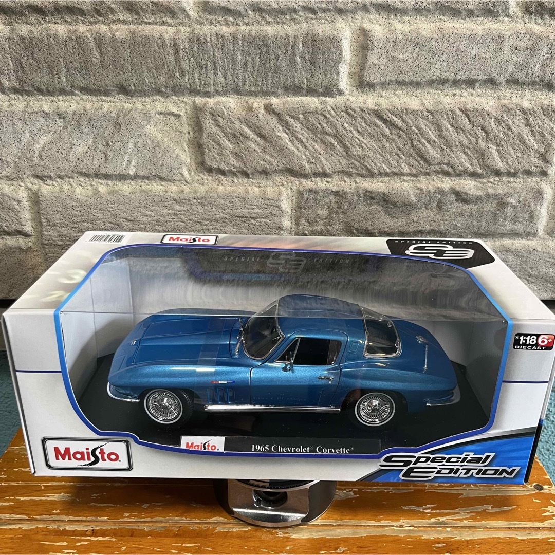 Chevrolet - 新品1/18 マイスト Maisto1965Chevrolet Corvetteの通販