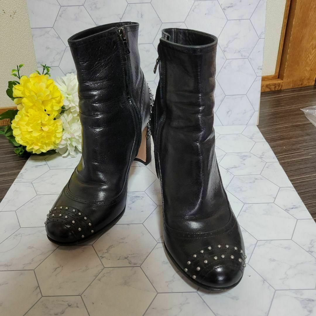 PRADA - PRADA スタッズ ショートブーツ レザー 上品 ドレス パンプス