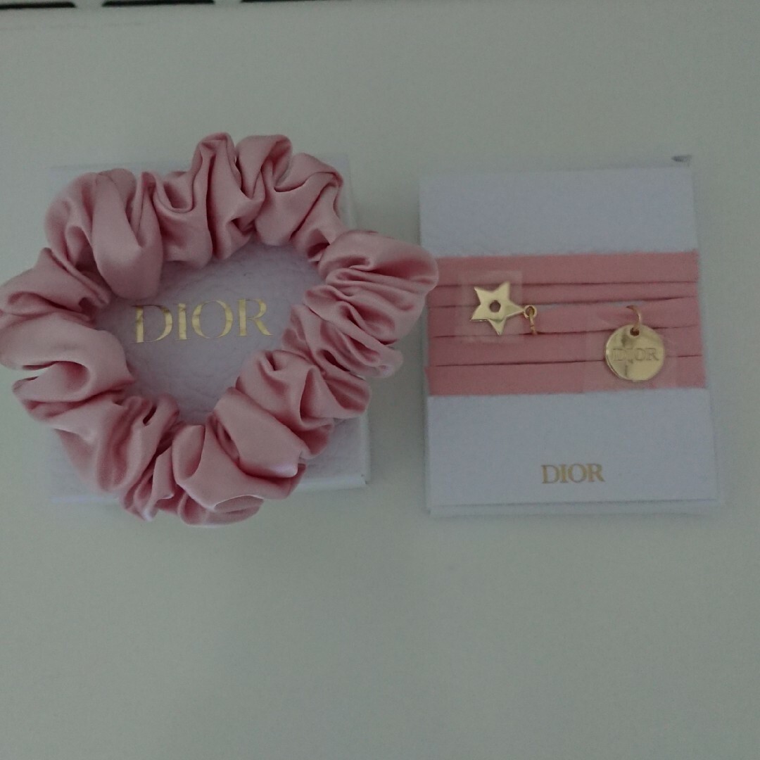 Christian Dior(クリスチャンディオール)のDior シュシュ&ブレスレット レディースのヘアアクセサリー(ヘアゴム/シュシュ)の商品写真