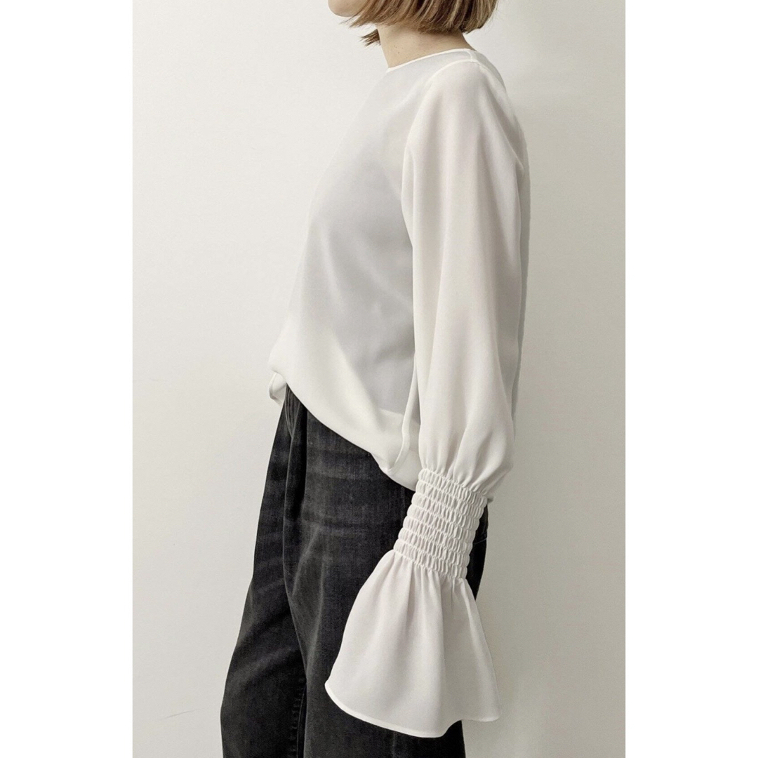 L'Appartement DEUXIEME CLASSE(アパルトモンドゥーズィエムクラス)の新品　L'Appartement Shirring Blouse ホワイト レディースのトップス(シャツ/ブラウス(長袖/七分))の商品写真