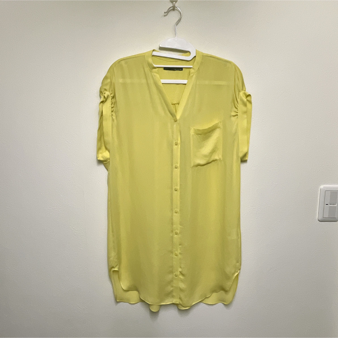 レディース　シアーシャツ　ロングシャツ　大人可愛いブラウス レディースのトップス(シャツ/ブラウス(半袖/袖なし))の商品写真