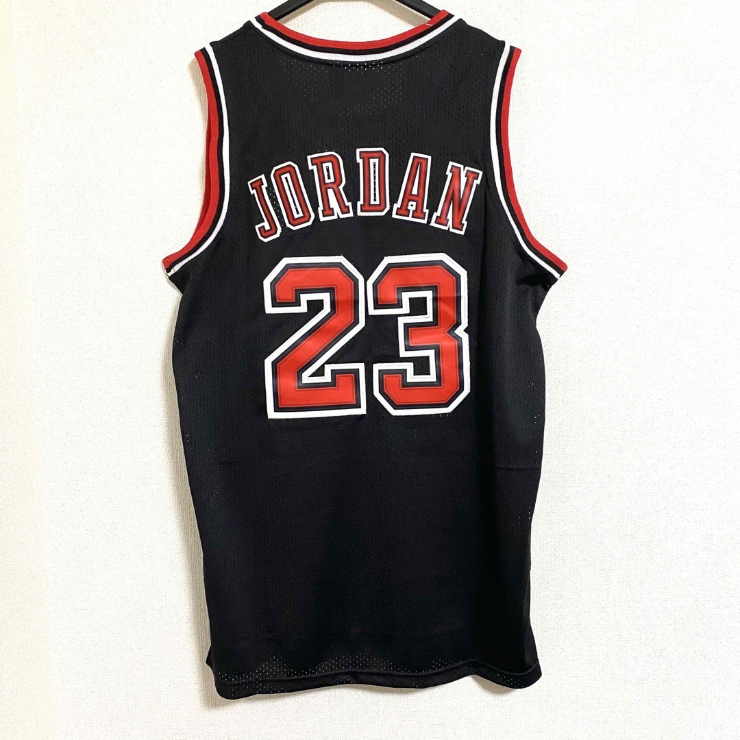 MITCHELL & NESS(ミッチェルアンドネス)の新品未使用 NBA ミッチェルアンドネス シカゴ ブルズ ジョーダン ジャージ スポーツ/アウトドアのスポーツ/アウトドア その他(バスケットボール)の商品写真