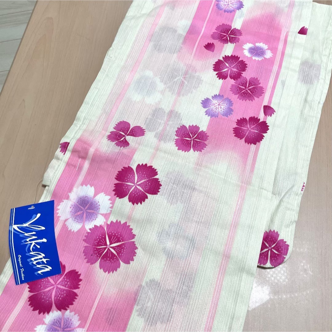 【新品】浴衣 花柄 ピンクのお花 レディースの水着/浴衣(浴衣)の商品写真