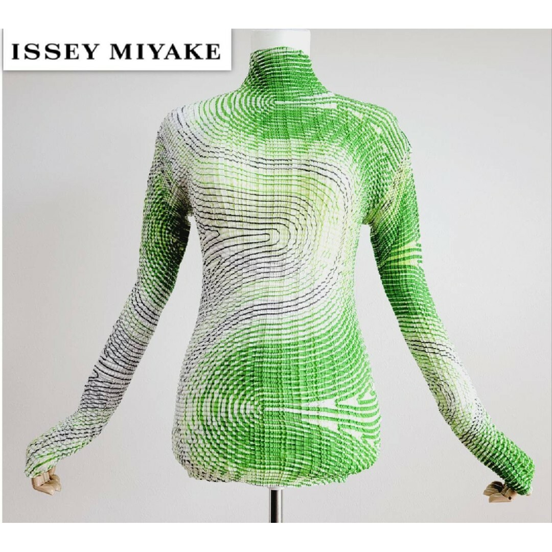 ISSEY MIYAKE - 【極美品】イッセイミヤケ 渦巻き カットソー トップス