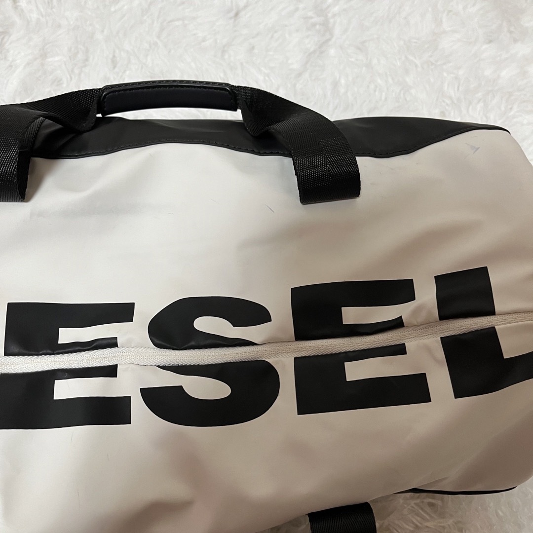 DIESEL(ディーゼル)のディーゼル　ボストンバッグ　ドラム型バッグ メンズのバッグ(ボストンバッグ)の商品写真