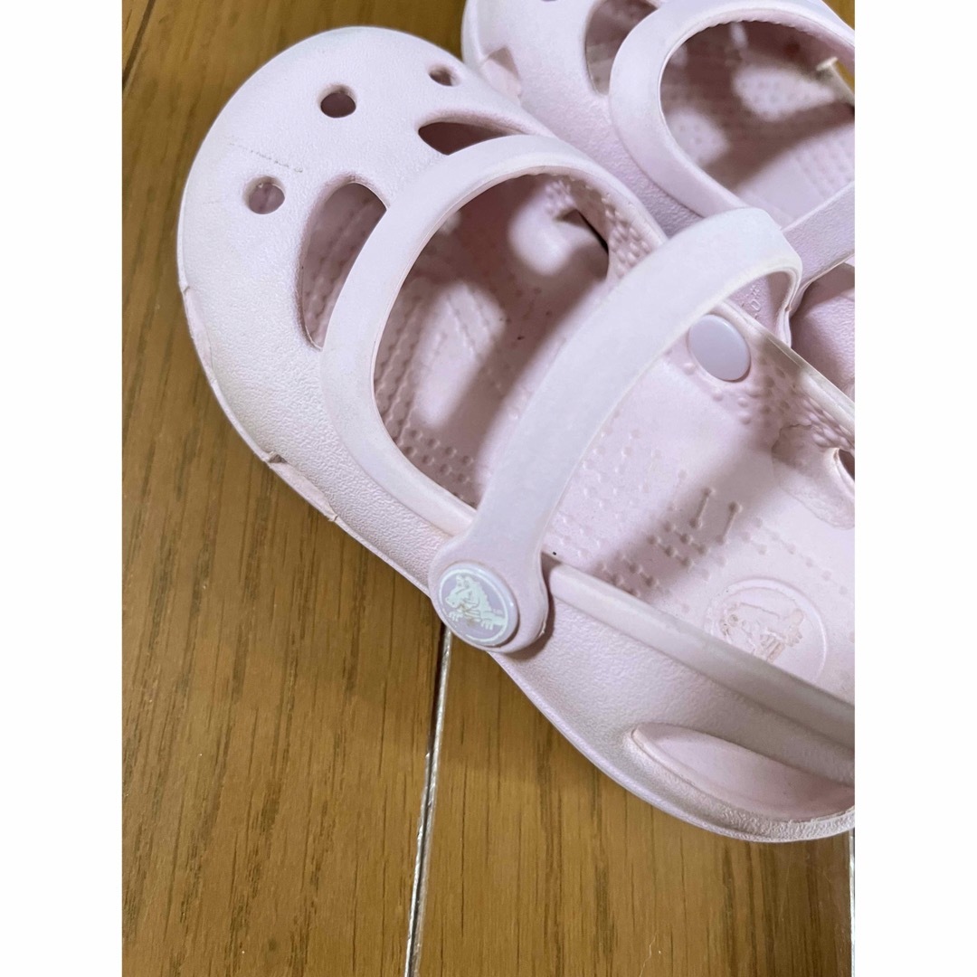 crocs(クロックス)のクロックス　13センチ　ピンク　6 サンダル　女の子 キッズ/ベビー/マタニティのベビー靴/シューズ(~14cm)(サンダル)の商品写真