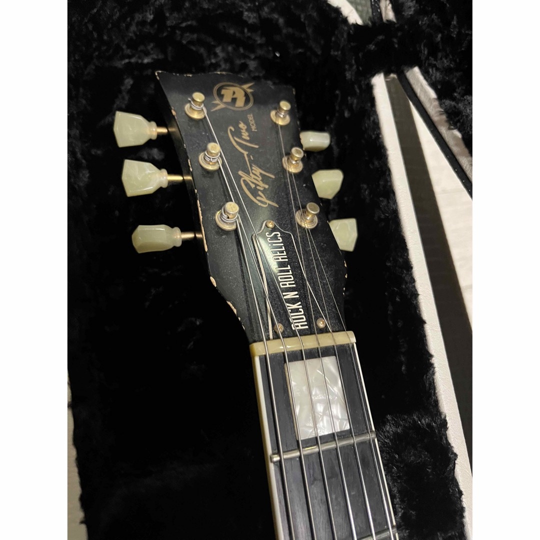 Rock N Roll Relics fifty two (gibson)