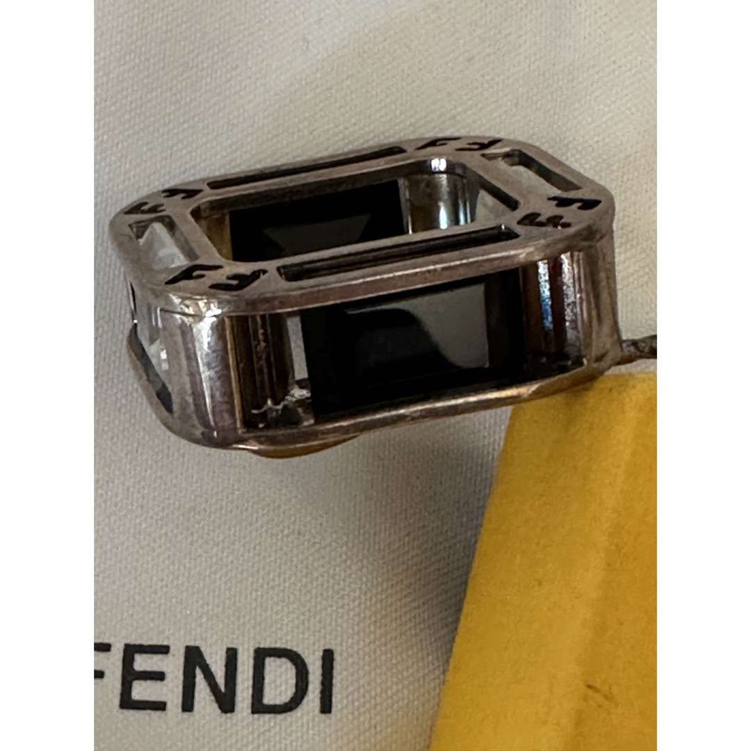 FENDI(フェンディ)のFENDI    ピン　　新品 レディースのアクセサリー(その他)の商品写真