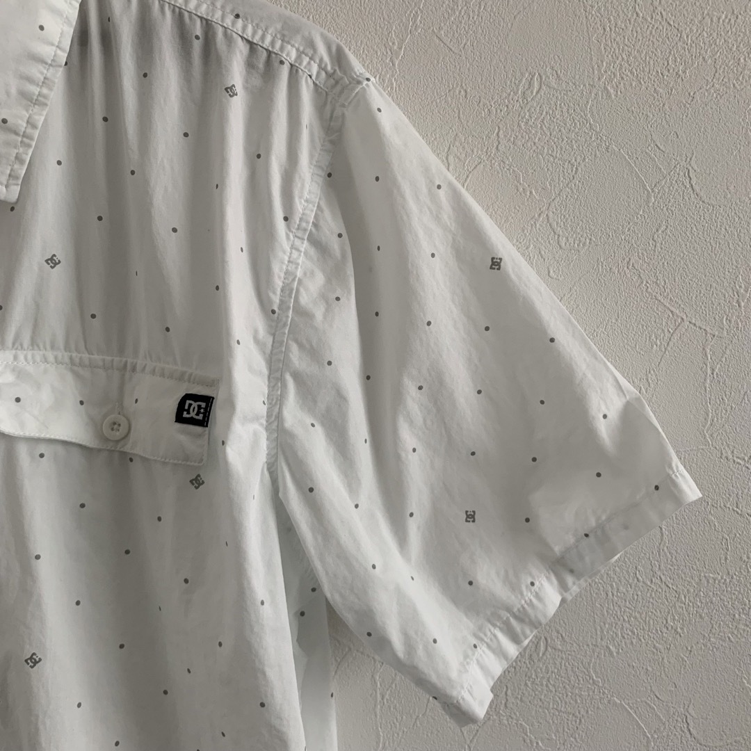 DC(ディーシー)のDC 白 シャツ メンズのトップス(Tシャツ/カットソー(半袖/袖なし))の商品写真