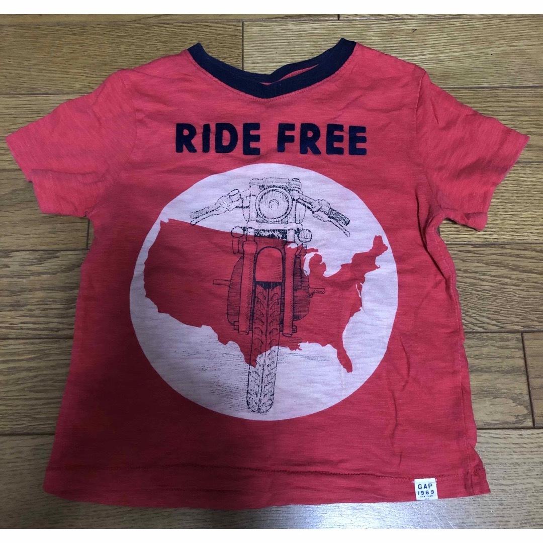 babyGAP(ベビーギャップ)の【送料込み】 babyGAP バイク柄半袖Tシャツ 100cm ♪ キッズ/ベビー/マタニティのキッズ服男の子用(90cm~)(Tシャツ/カットソー)の商品写真