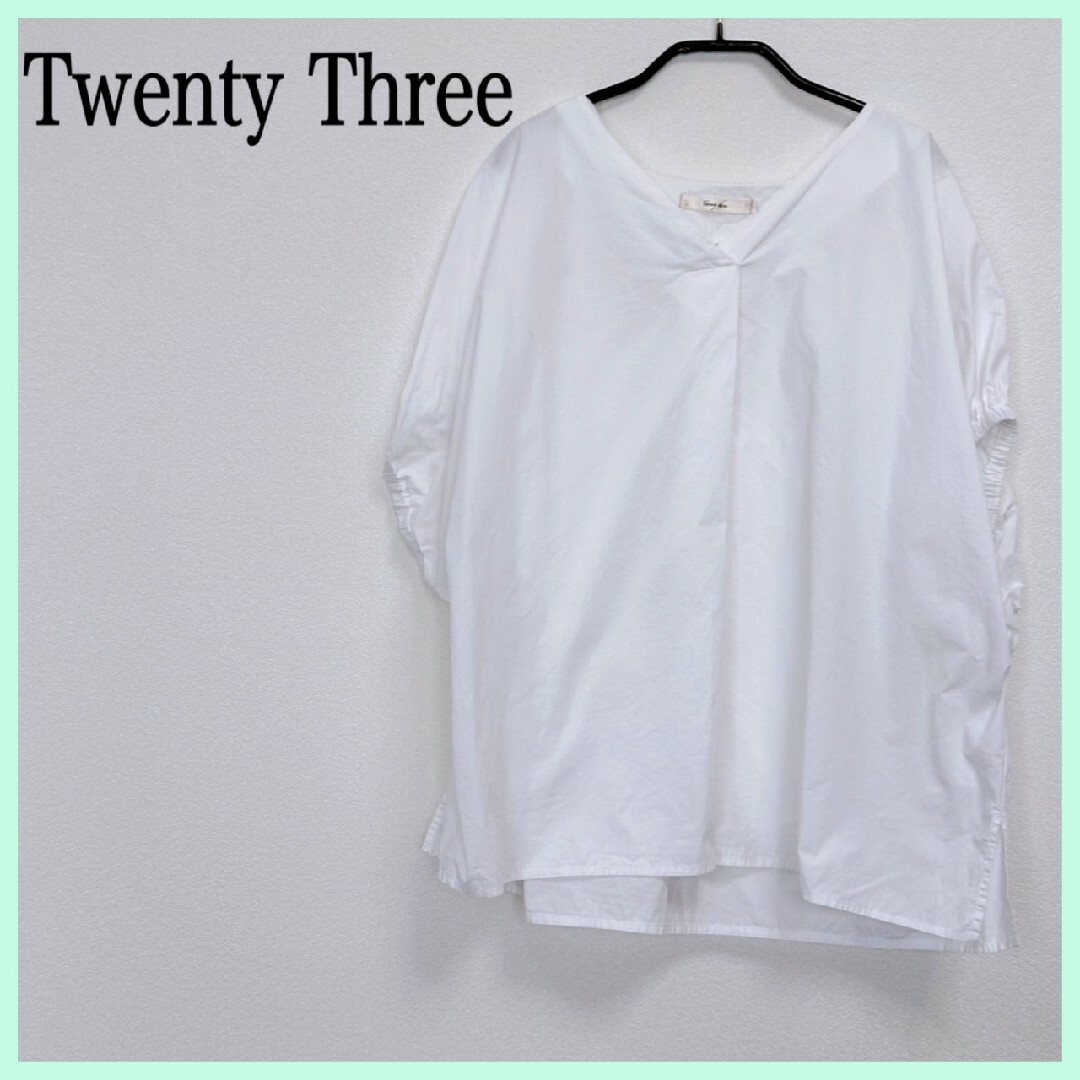 【Twenty Three】トゥウェンティースリー シャツ ブラウス Vネック レディースのトップス(シャツ/ブラウス(半袖/袖なし))の商品写真