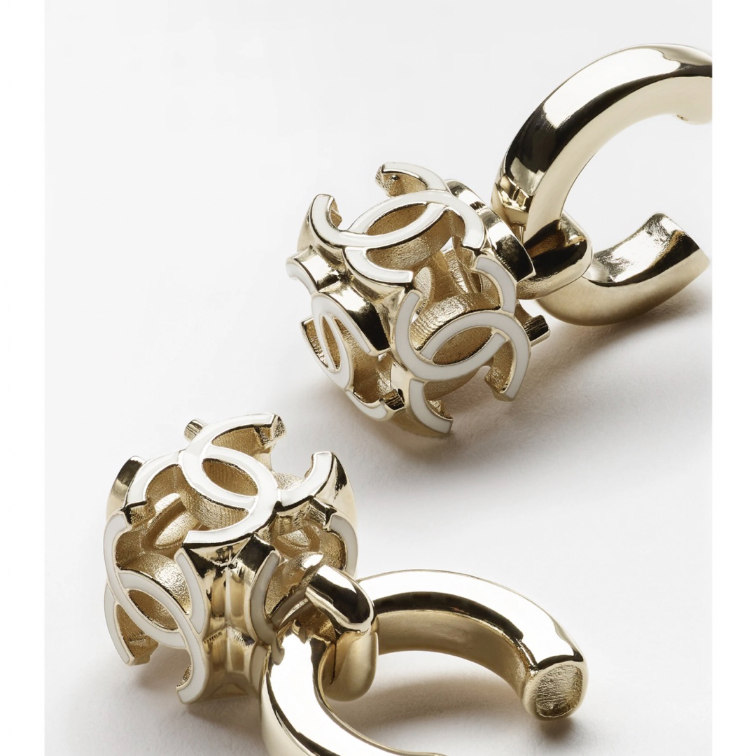 CHANEL キューブ ピアス-
