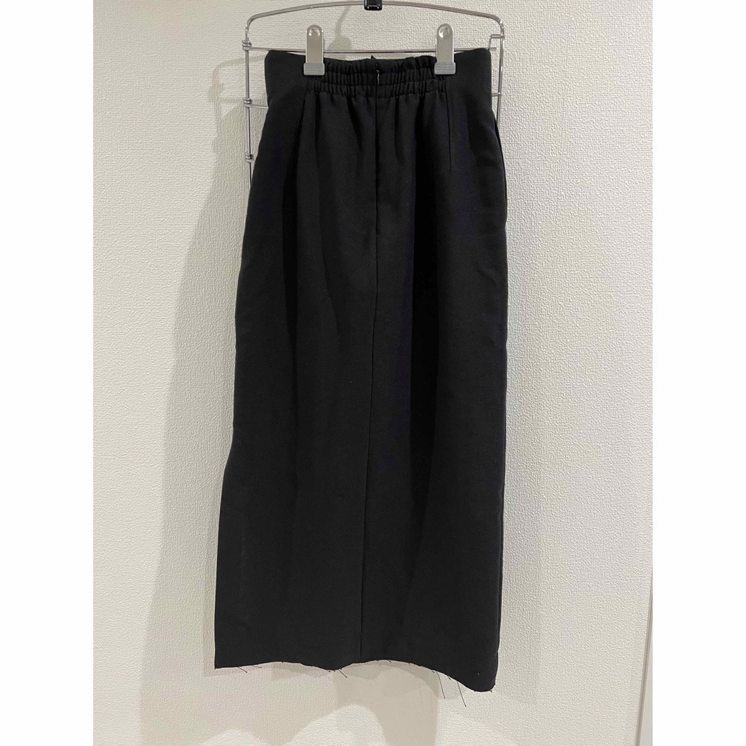 PUBLIC TOKYO(パブリックトウキョウ)のPUBLIC TOKYOリネンブレンドフリンジペンシルタイトスカート　ブラック レディースのスカート(ロングスカート)の商品写真
