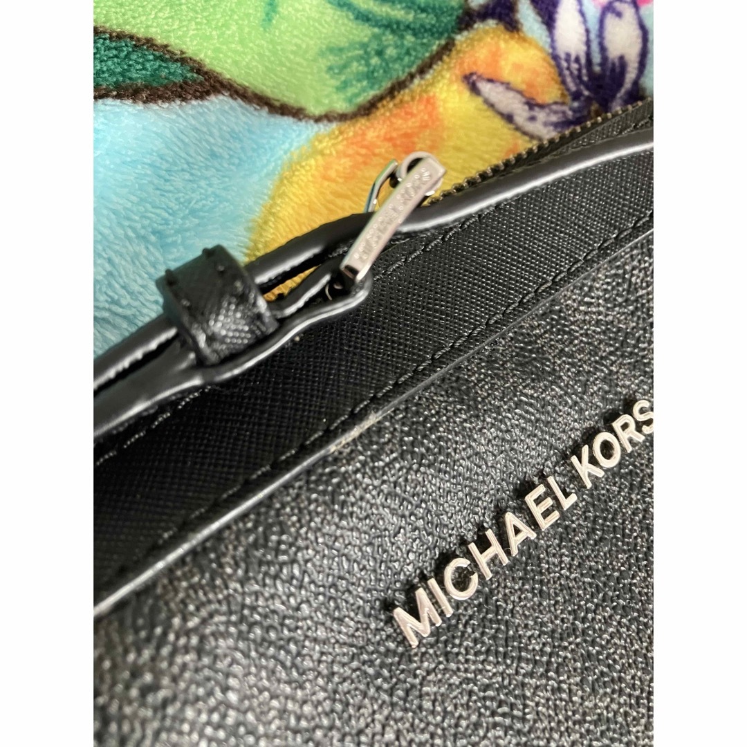 Michael Kors(マイケルコース)のマイケルコース　ショルダーバッグ　ブラック レディースのバッグ(ショルダーバッグ)の商品写真