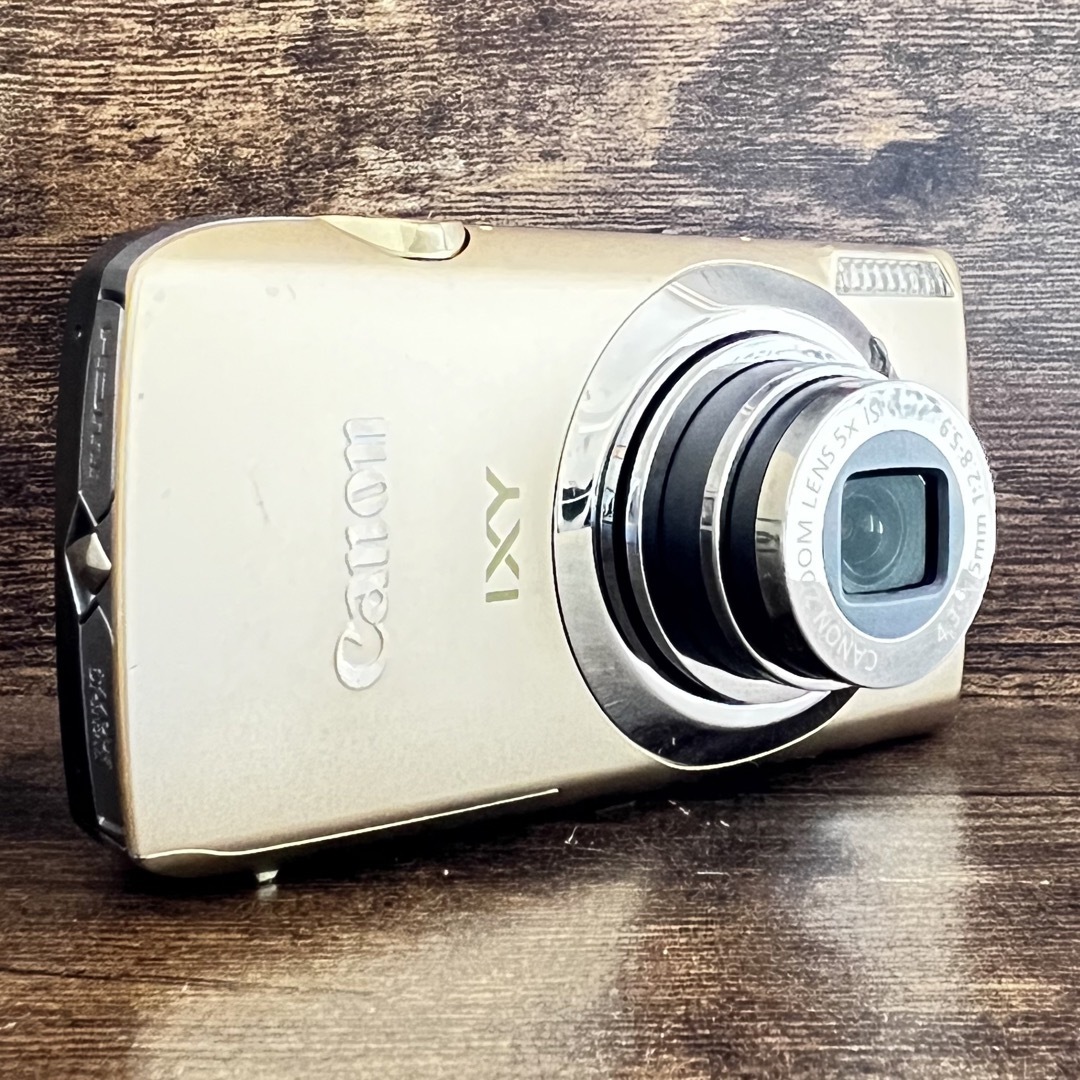 コンパクトデジタルカメラ　Canon IXY10S ゴールド完動品