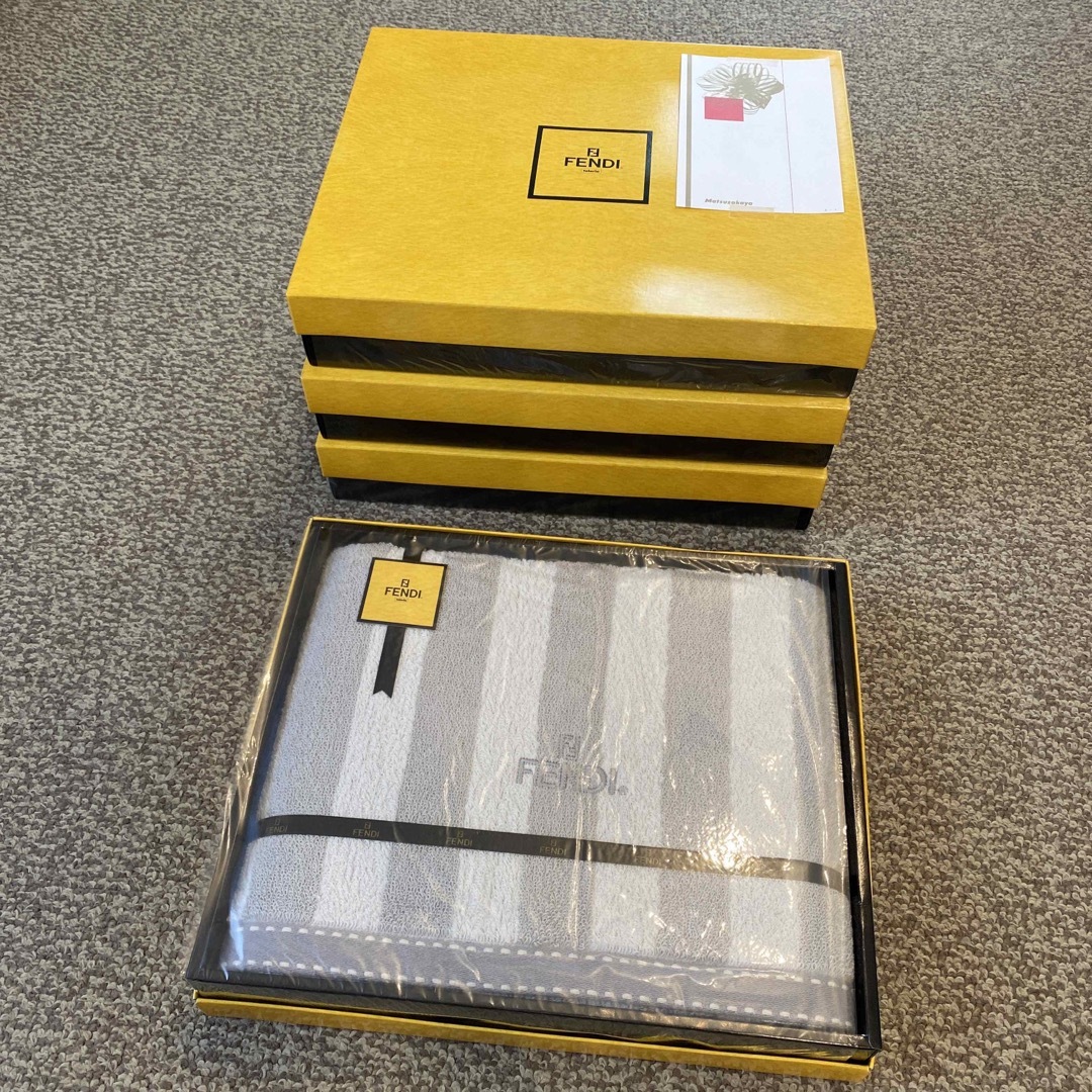 FENDI タオル 4枚 新品未使用 - タオル/バス用品