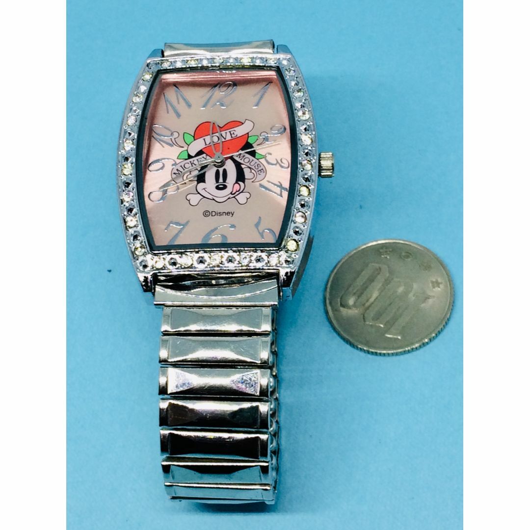 Disney(ディズニー)のW05）ディズニー(*'▽')ミッキーマウス電池交換済みトノー型シルバー メンズの時計(腕時計(アナログ))の商品写真