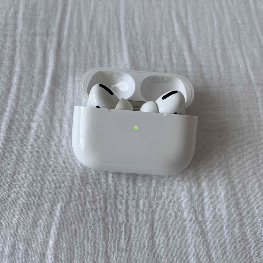 値下げ】AirPods pro 第1世代 イヤホン・本体付き-