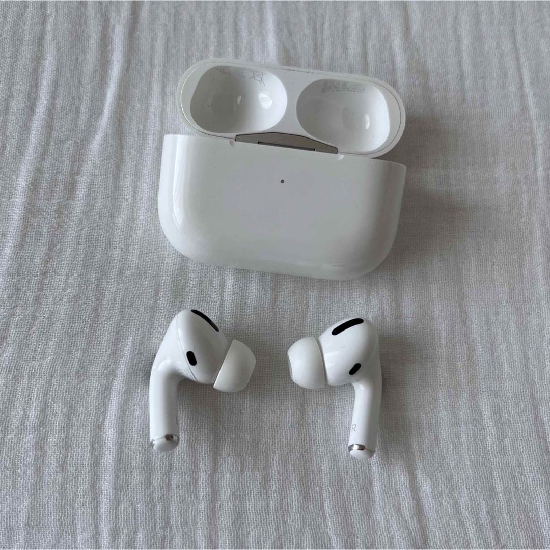 Apple - 【値下げ】AirPods pro 第1世代 イヤホン・本体付きの通販 by