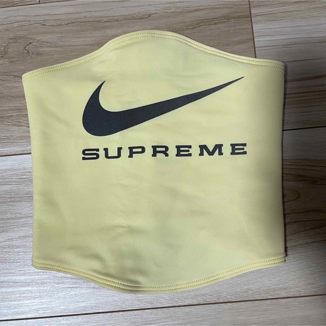 Supreme / Nike Neck Warmerフリー状態