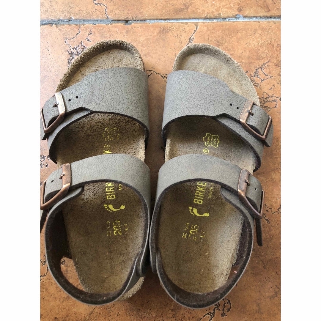 BIRKENSTOCK(ビルケンシュトック)のBIRKENSTOCK サンダル キッズ/ベビー/マタニティのキッズ靴/シューズ(15cm~)(サンダル)の商品写真