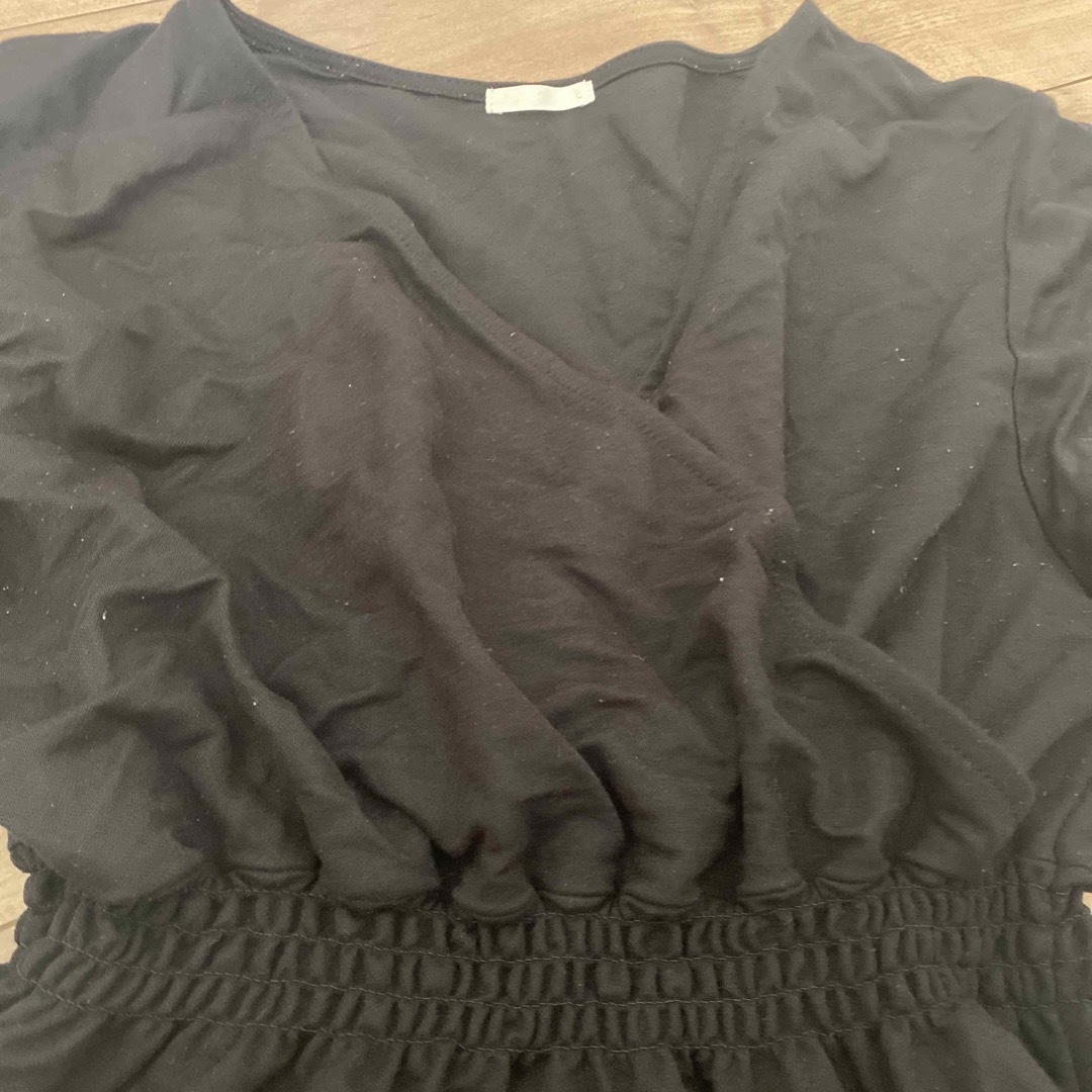 GU(ジーユー)のクロスオーバーペプラムプルオーバー（5分袖）黒 レディースのトップス(カットソー(半袖/袖なし))の商品写真