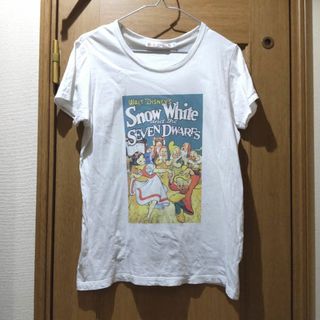 ユニクロ(UNIQLO)のディズニー　白雪姫のＴシャツ　サイズＬ　<d166>(Tシャツ(半袖/袖なし))