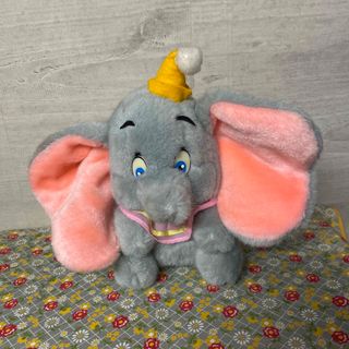 ディズニー(Disney)のダンボぬいぐるみ　初期ディズニーランド購入(キャラクターグッズ)