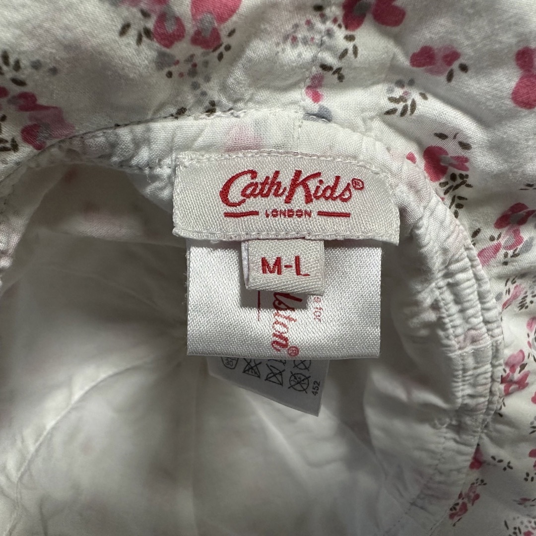 Cath Kidston(キャスキッドソン)の【美品】Cath Kids　花柄　キッズ帽子　M-L　50cm　キャスキッドソン キッズ/ベビー/マタニティのこども用ファッション小物(帽子)の商品写真