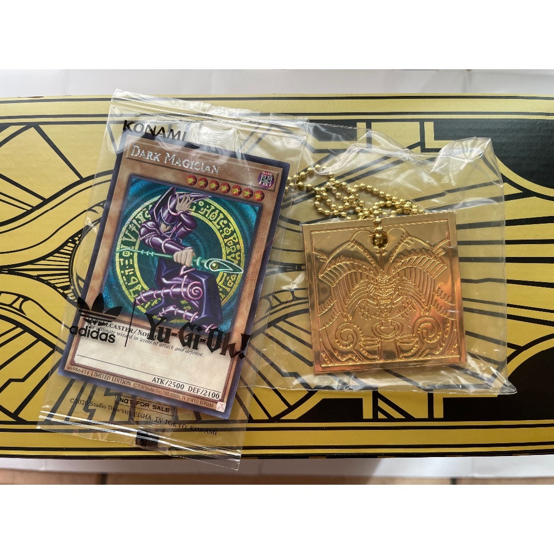 KONAMI - 遊戯王 アディダス ダークマジシャン カード 未開封 新品 カード、ネックレス