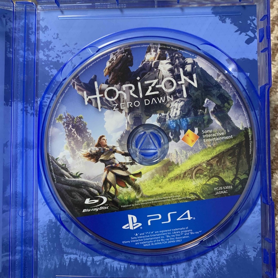 PlayStation4(プレイステーション4)の【PS4】 Horizon Zero Dawn [通常版］ ホライゾンゼロドーン エンタメ/ホビーのゲームソフト/ゲーム機本体(家庭用ゲームソフト)の商品写真