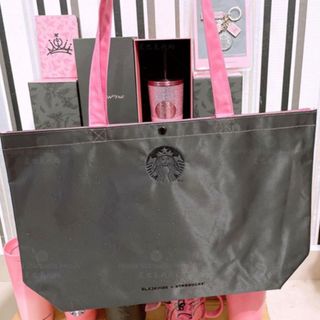 スターバックスコーヒー(Starbucks Coffee)の完売　日本未発売　公式　海外　スタバ　BLACKPINK  コラボ　バッグ　(アイドルグッズ)