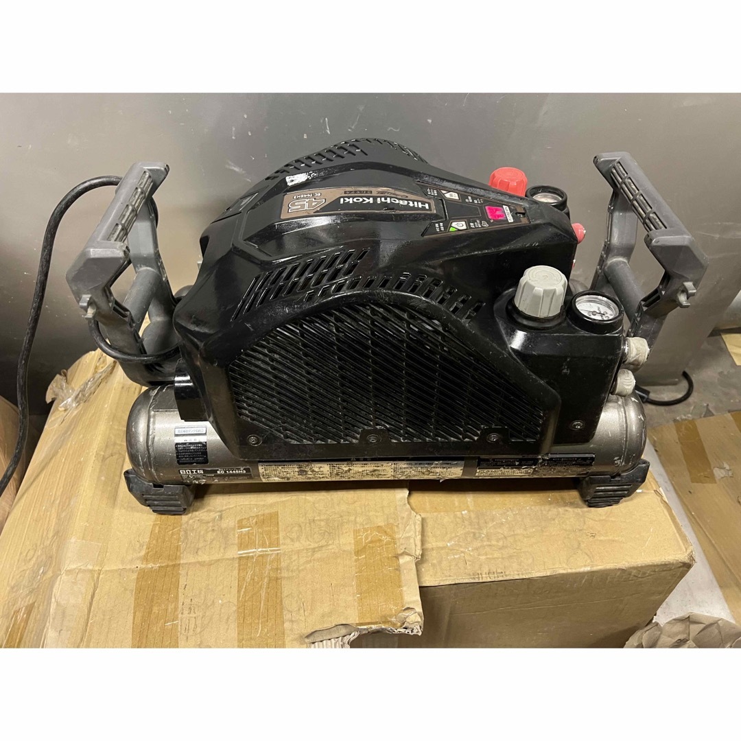良品HIKOKI低騒音EC1445H3 高圧、常圧エアーコンプレッサー