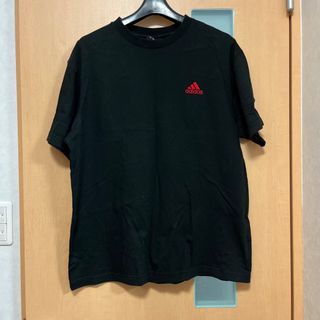 アディダス(adidas)のadidas Tシャツ(Tシャツ/カットソー(半袖/袖なし))