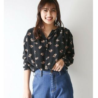 スピックアンドスパン(Spick & Span)のspickandspan　フォークプリントギャザーブラウス　花柄　ドット(シャツ/ブラウス(長袖/七分))