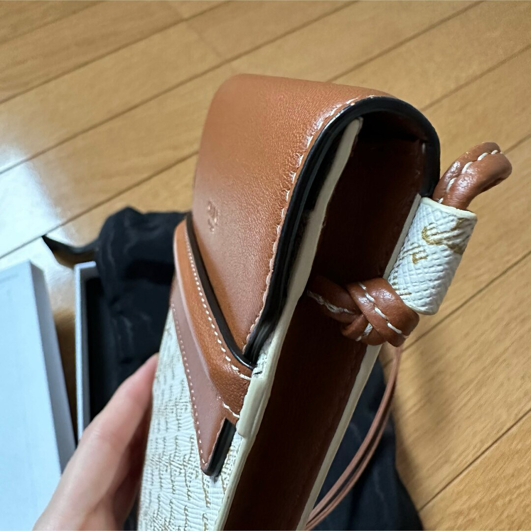 CELINE】セリーヌ クロコダイル モバイルポーチ ショルダーバック CELINE】セリーヌ クロコダイル モバイルポーチ ショルダーバック