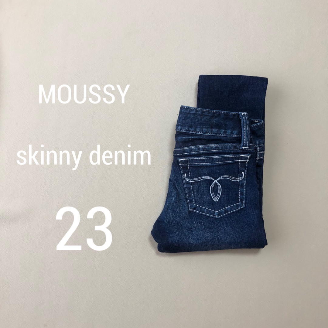 moussy(マウジー)の美品23 MOUSSY マウジー ホワイトステッチ スキニーデニム427 レディースのパンツ(デニム/ジーンズ)の商品写真