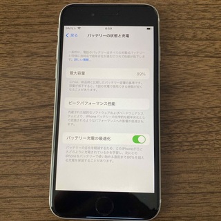 アップル(Apple)の＊【中古品】iPhone SE 2 / 64GB《ホワイト》(スマートフォン本体)