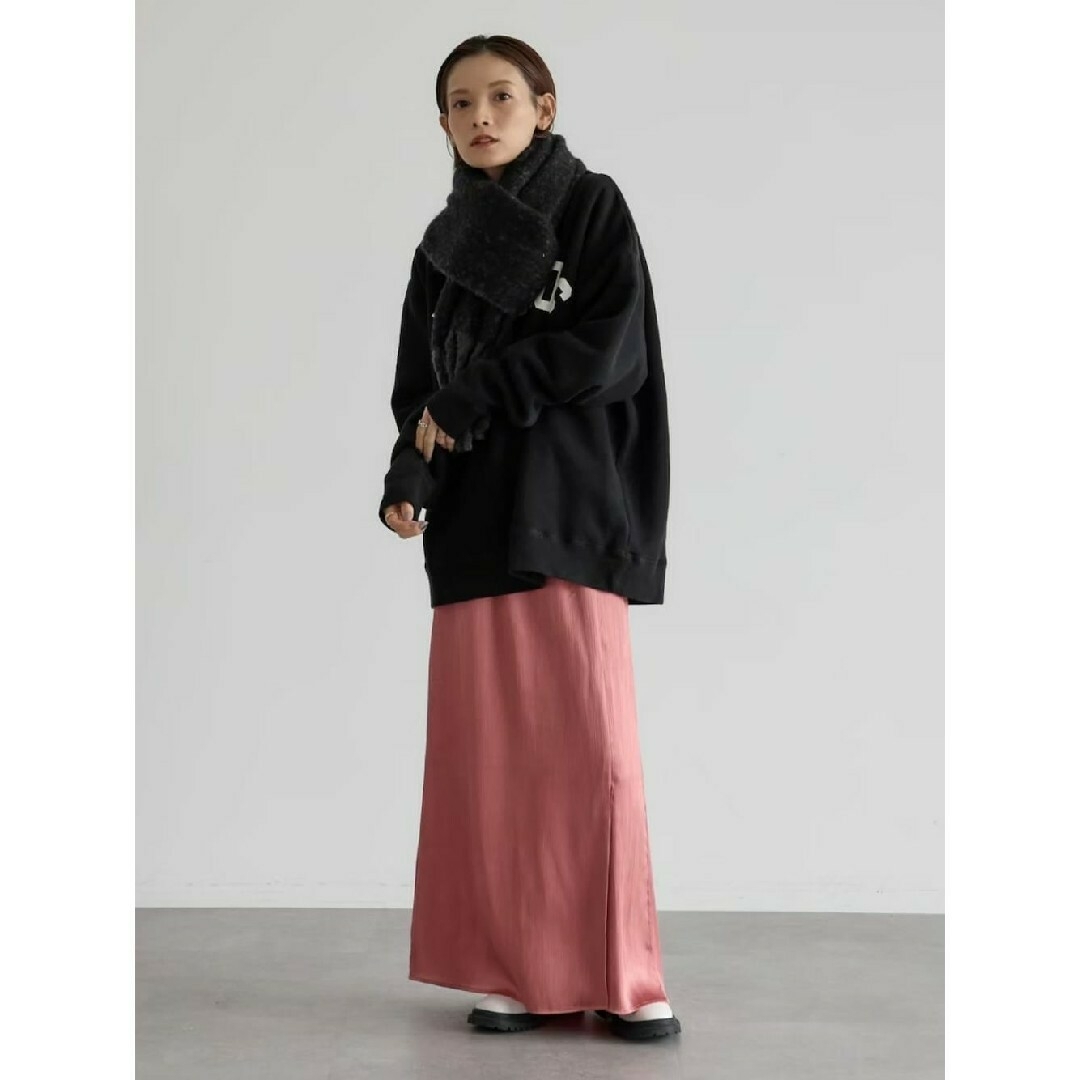 rem closet(レムクローゼット)のrem closet　ワッシャーサテンロングスカート　グレイッシュピンク　S レディースのスカート(ロングスカート)の商品写真