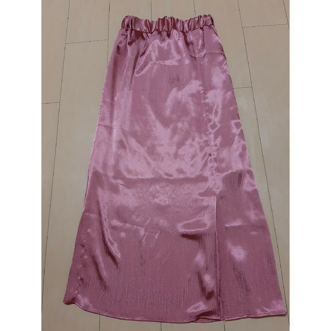 rem closet(レムクローゼット)のrem closet　ワッシャーサテンロングスカート　グレイッシュピンク　S レディースのスカート(ロングスカート)の商品写真