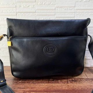 グッチ(Gucci)のグッチ レザー ショルダー バッグ ゴールド金具 インターロッキング 大きめ(ショルダーバッグ)