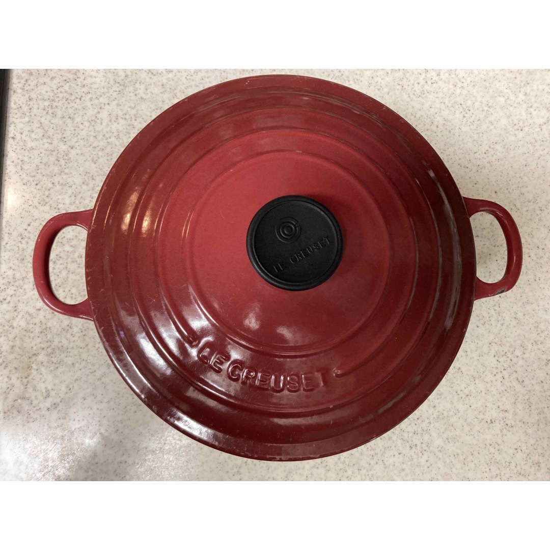 LE CREUSET(ルクルーゼ)のル・クルーゼ　鍋 レッド　赤　24cm 【IH】 インテリア/住まい/日用品のキッチン/食器(鍋/フライパン)の商品写真