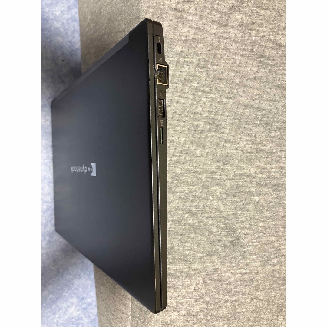 東芝 dynabook G83/HS i5 1135G7 8GB 256GB