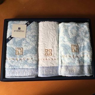 GIVENCHY(タオル/バス用品)のフリマアイテム一覧 GIVENCHY(タオル/バス用品)のフリマアイテム一覧