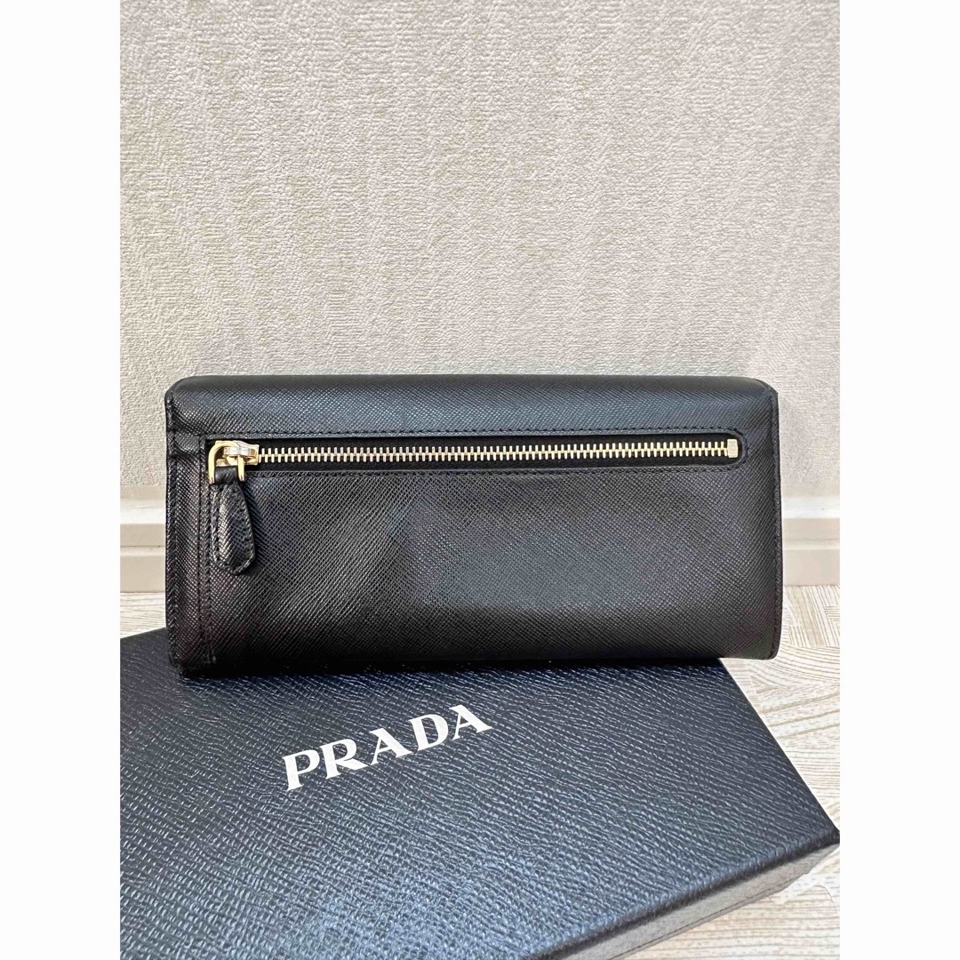 PRADA(プラダ)のPRADA プラダ　長財布 レディースのファッション小物(財布)の商品写真