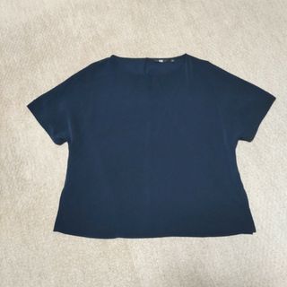 ユニクロ(UNIQLO)のユニクロ カットソー 半袖 ネイビー スリット ボートネック(カットソー(半袖/袖なし))