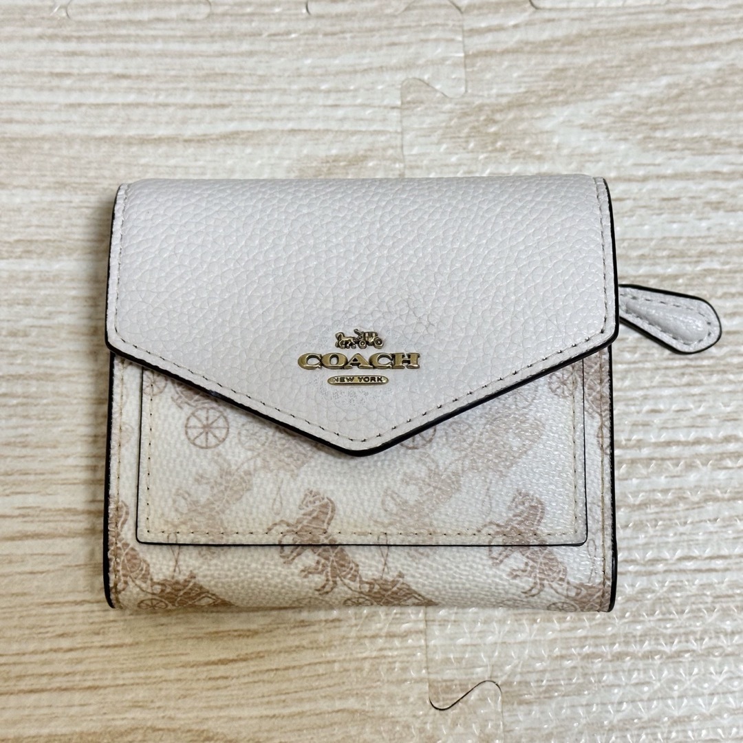 COACH - COACH コーチ 三つ折り 財布 ホース&キャリッジ ホワイトの ...