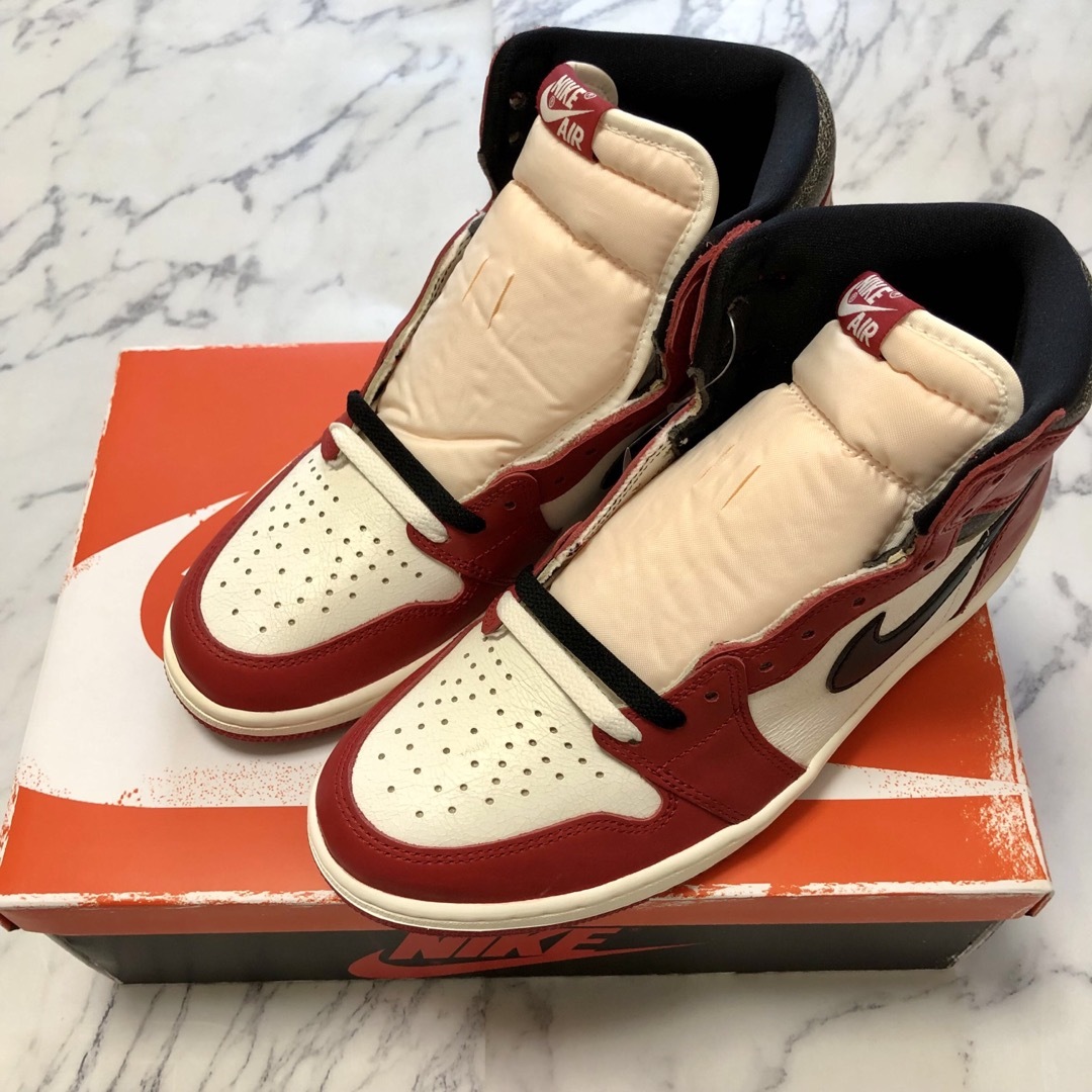 NIKE(ナイキ)のNike Air Jordan 1 High OG Chicago スニパス メンズの靴/シューズ(スニーカー)の商品写真