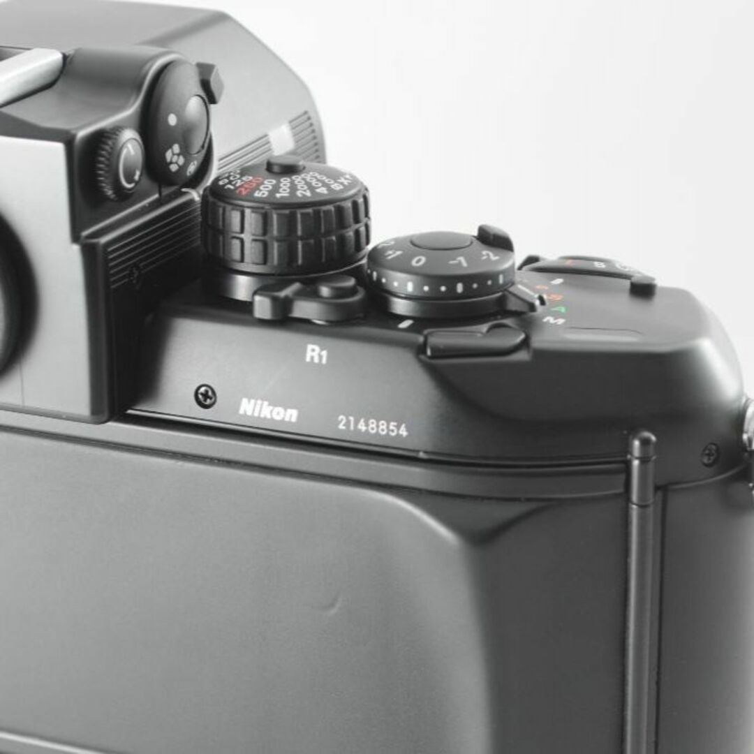 日本初の 超美品 Nikon F4 とてもキレイな外観と露出計OKの完動品